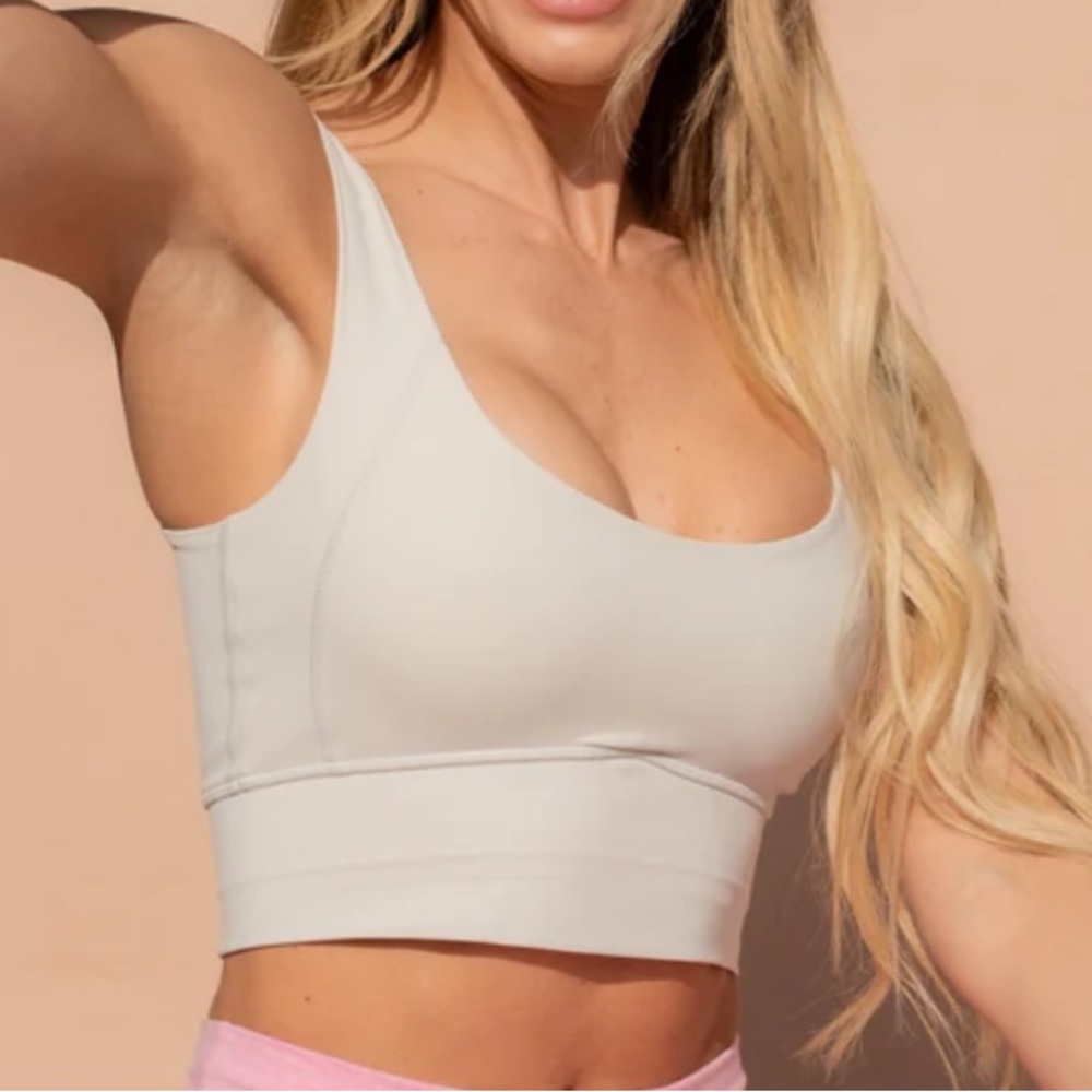 Change Fate sports bra bone color